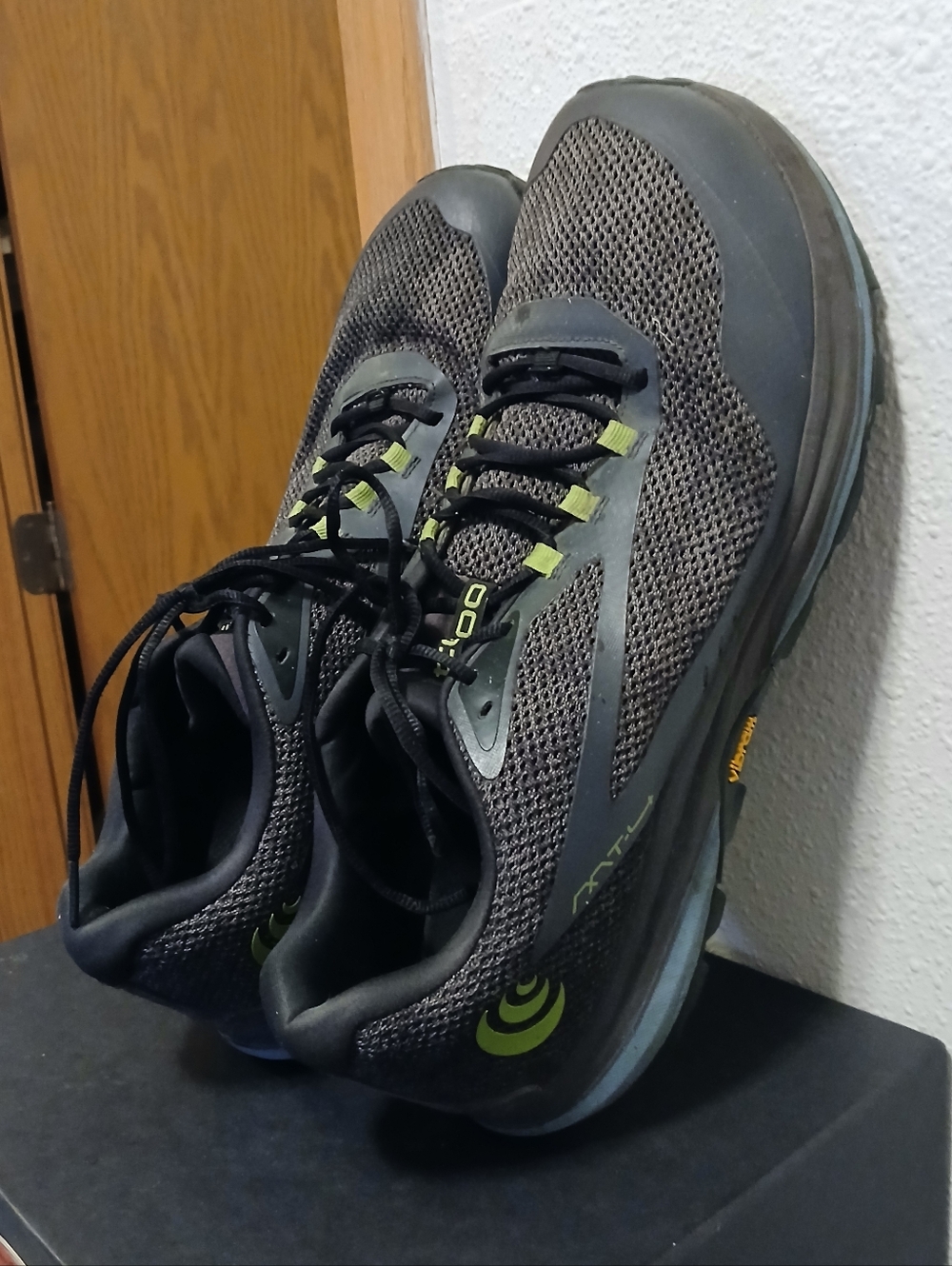 Topo Athletic MT-4 Trail Running Shoes Men’s Size 14 Gray Blue Vibram Sole